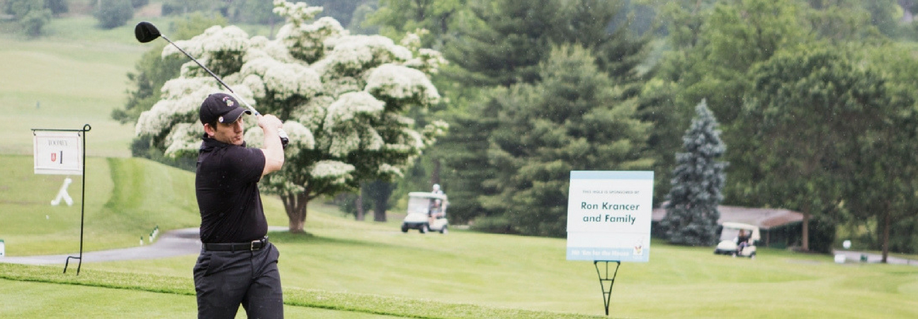 Golfer tees off at 2018 Hit 'em for the House charity event
