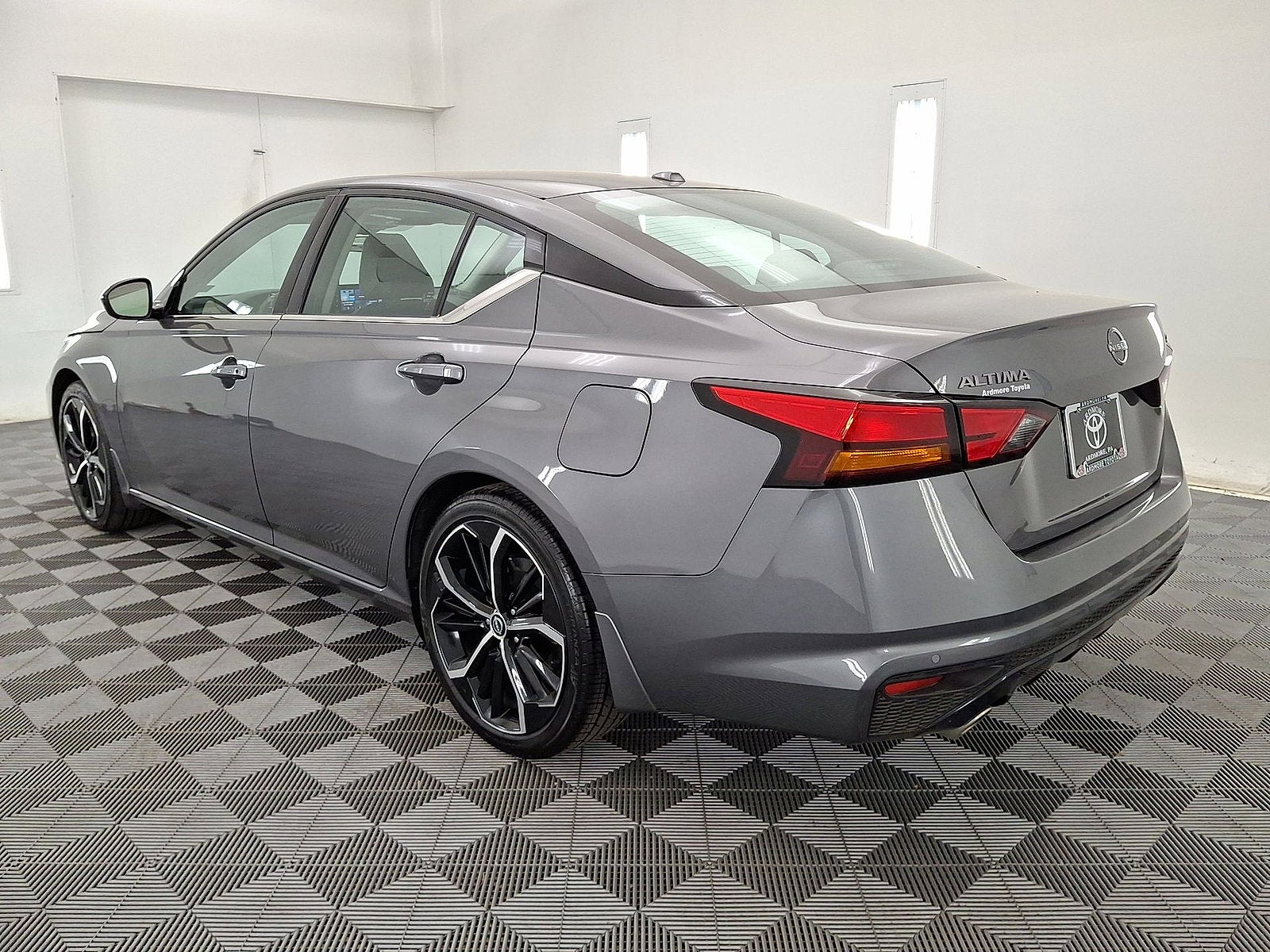 2025 Nissan Altima SR