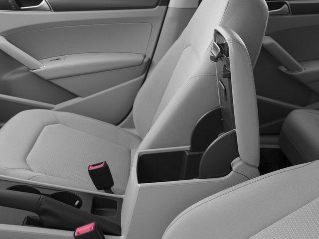 2017 Volkswagen Passat R-Line with Comfort Pkg