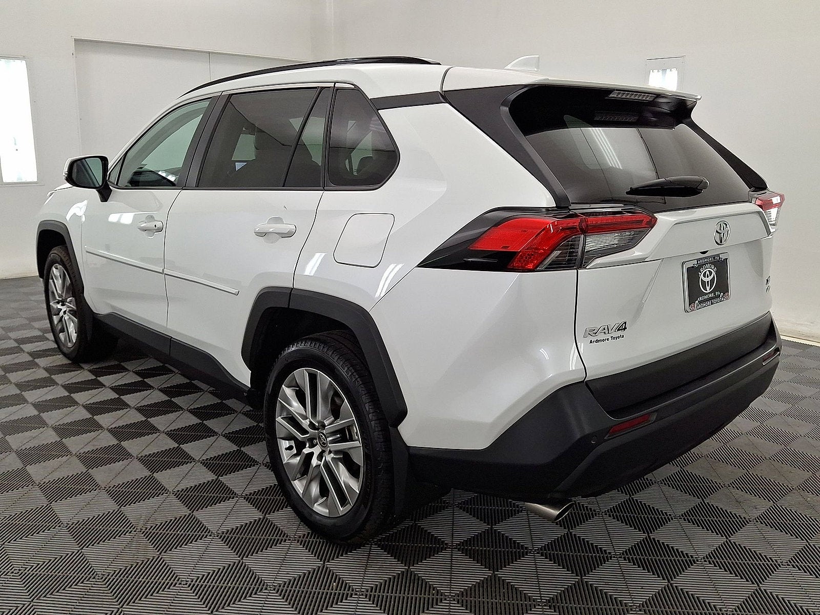 2023 Toyota RAV4 XLE Premium