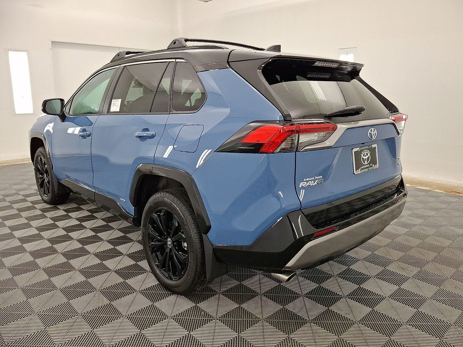 2025 Toyota RAV4 Hybrid XSE