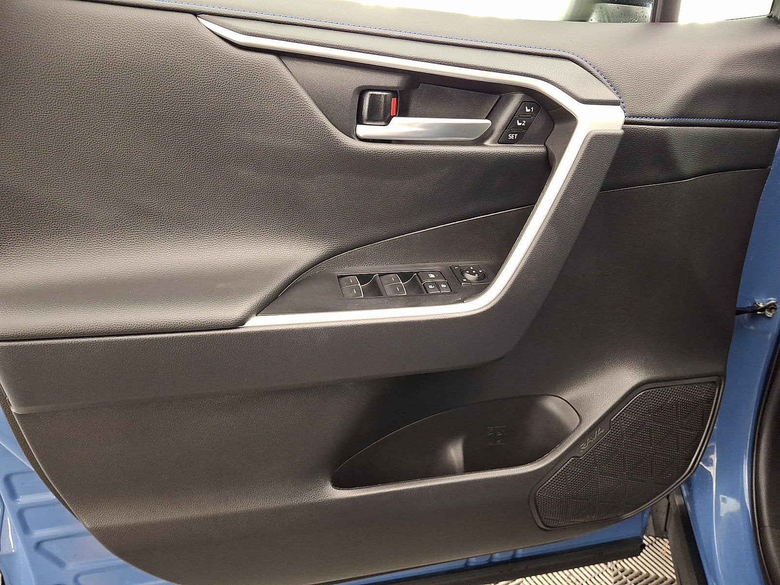 2025 Toyota RAV4 Hybrid XSE