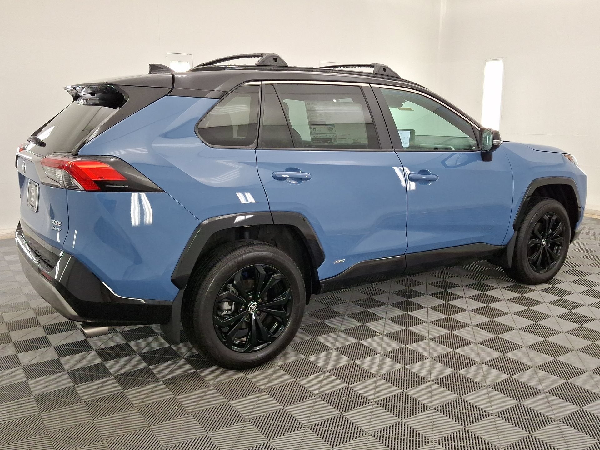 2025 Toyota RAV4 Hybrid XSE