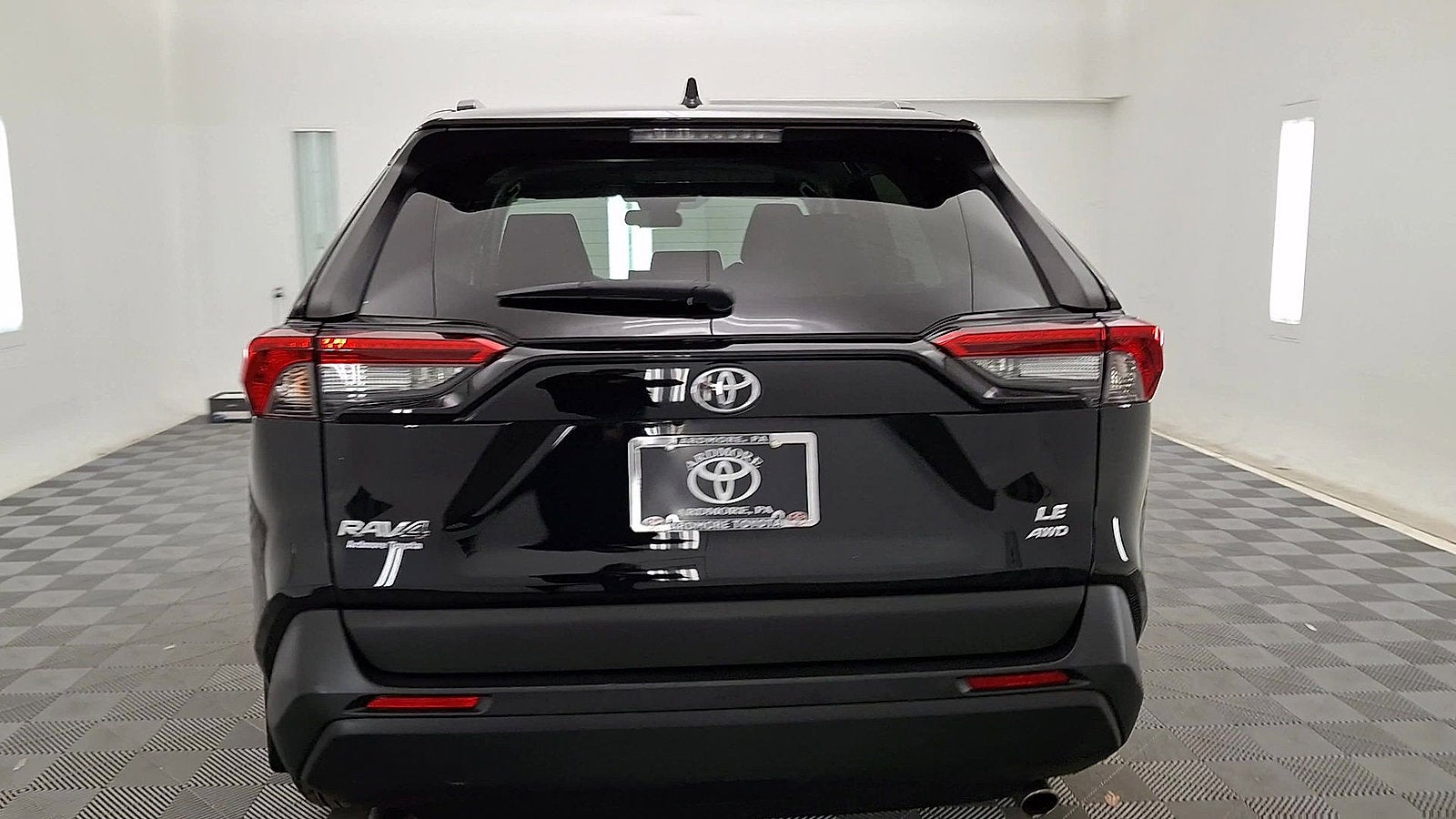 2020 Toyota RAV4 LE
