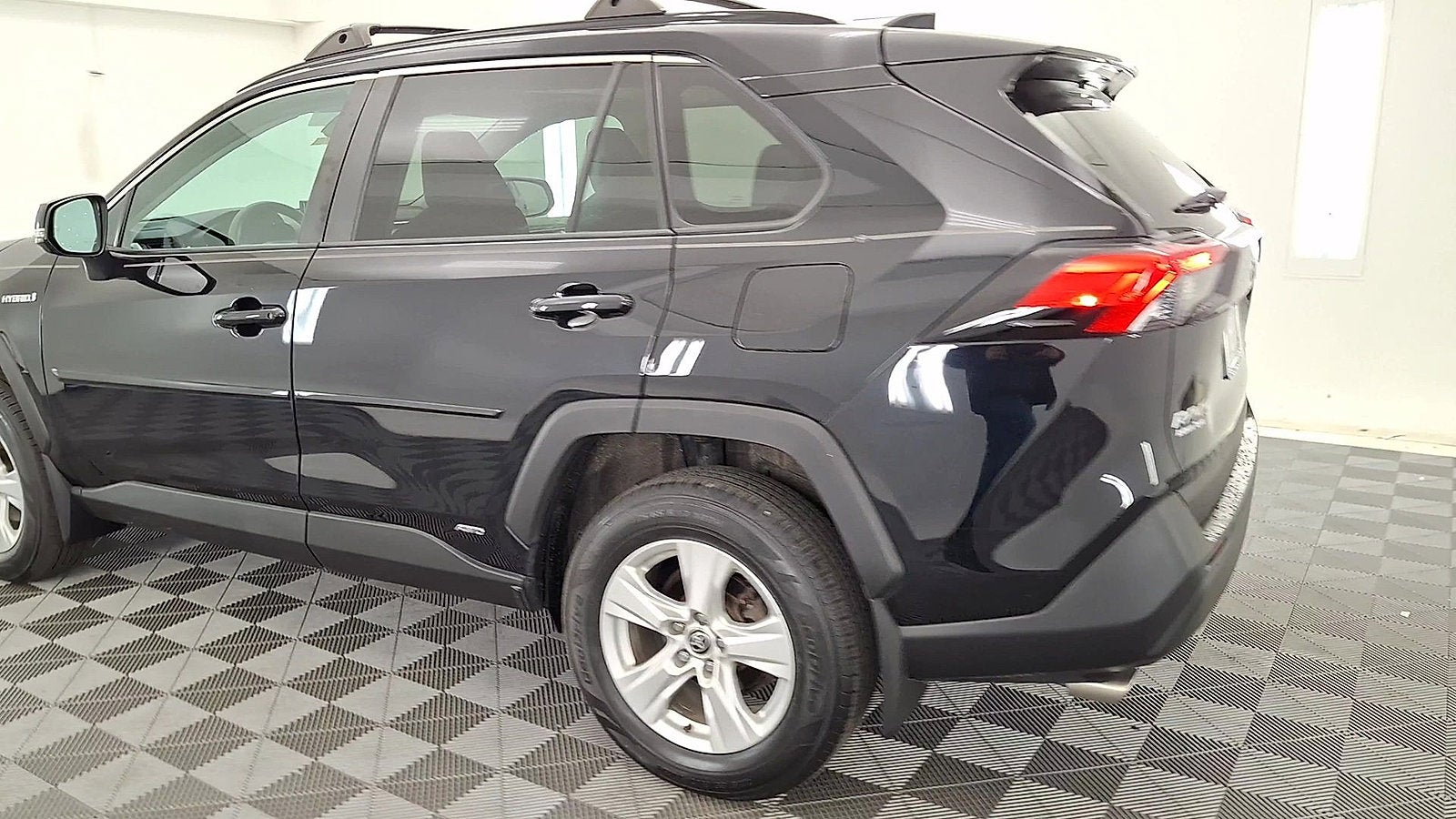 2021 Toyota RAV4 Hybrid XLE