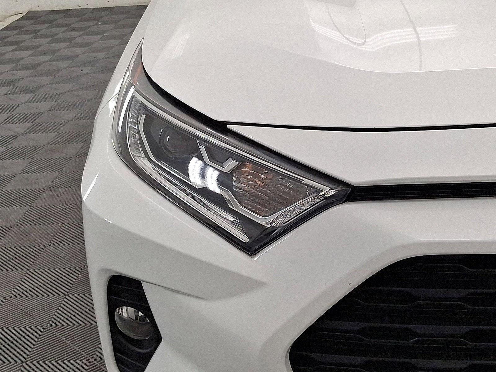 2019 Toyota RAV4 Hybrid XLE