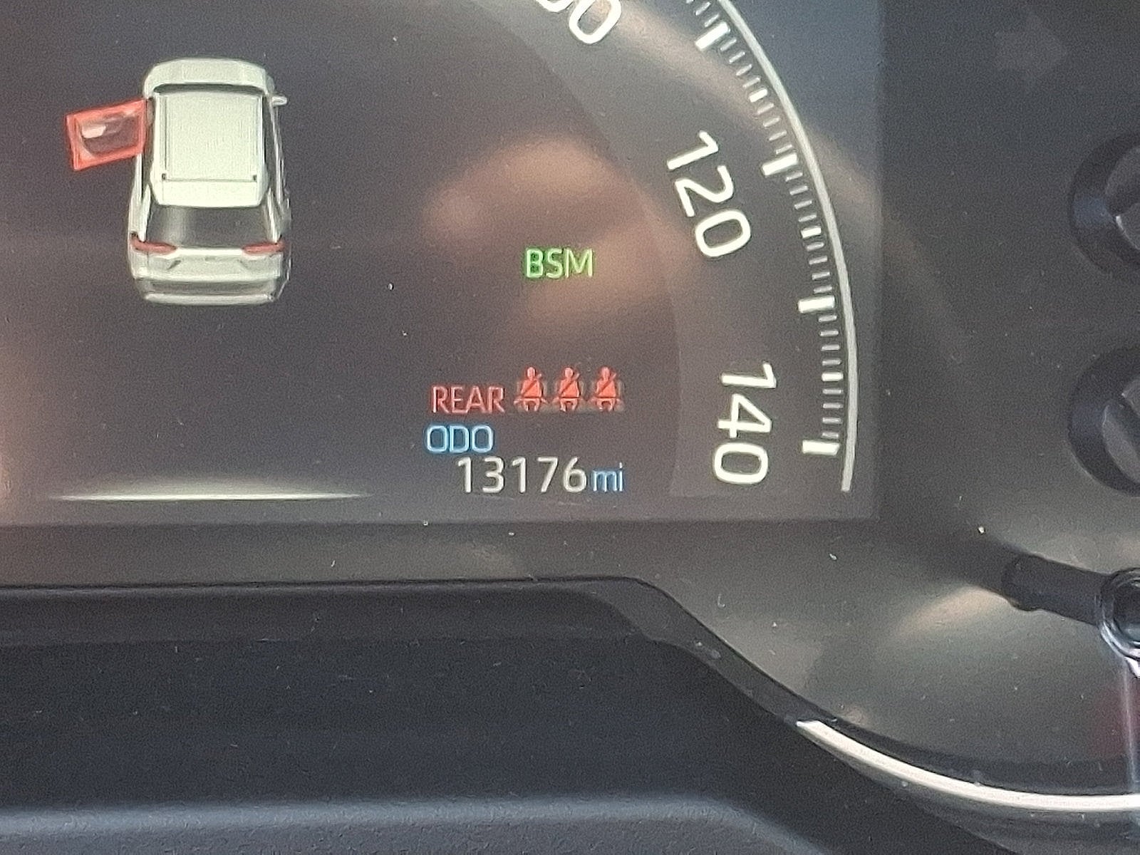 2024 Toyota RAV4 XLE - Photo 21