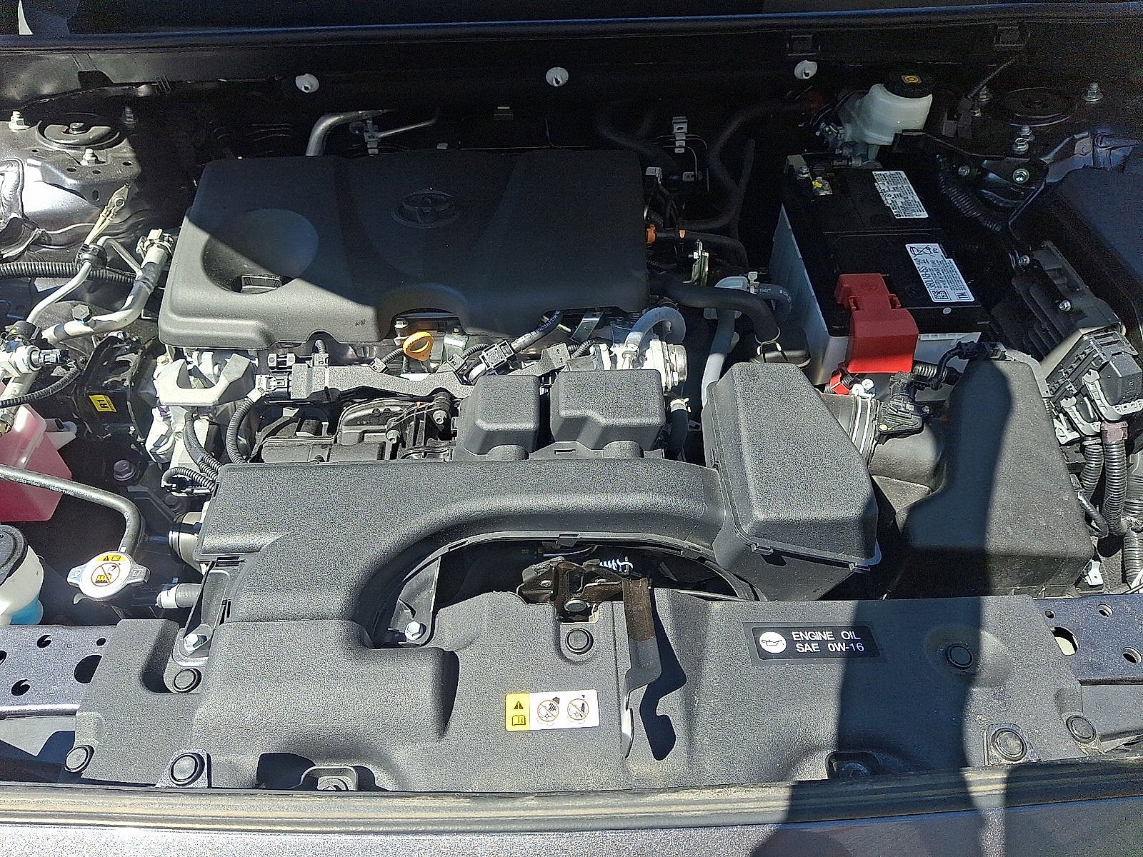 2024 Toyota RAV4 XLE - Photo 28