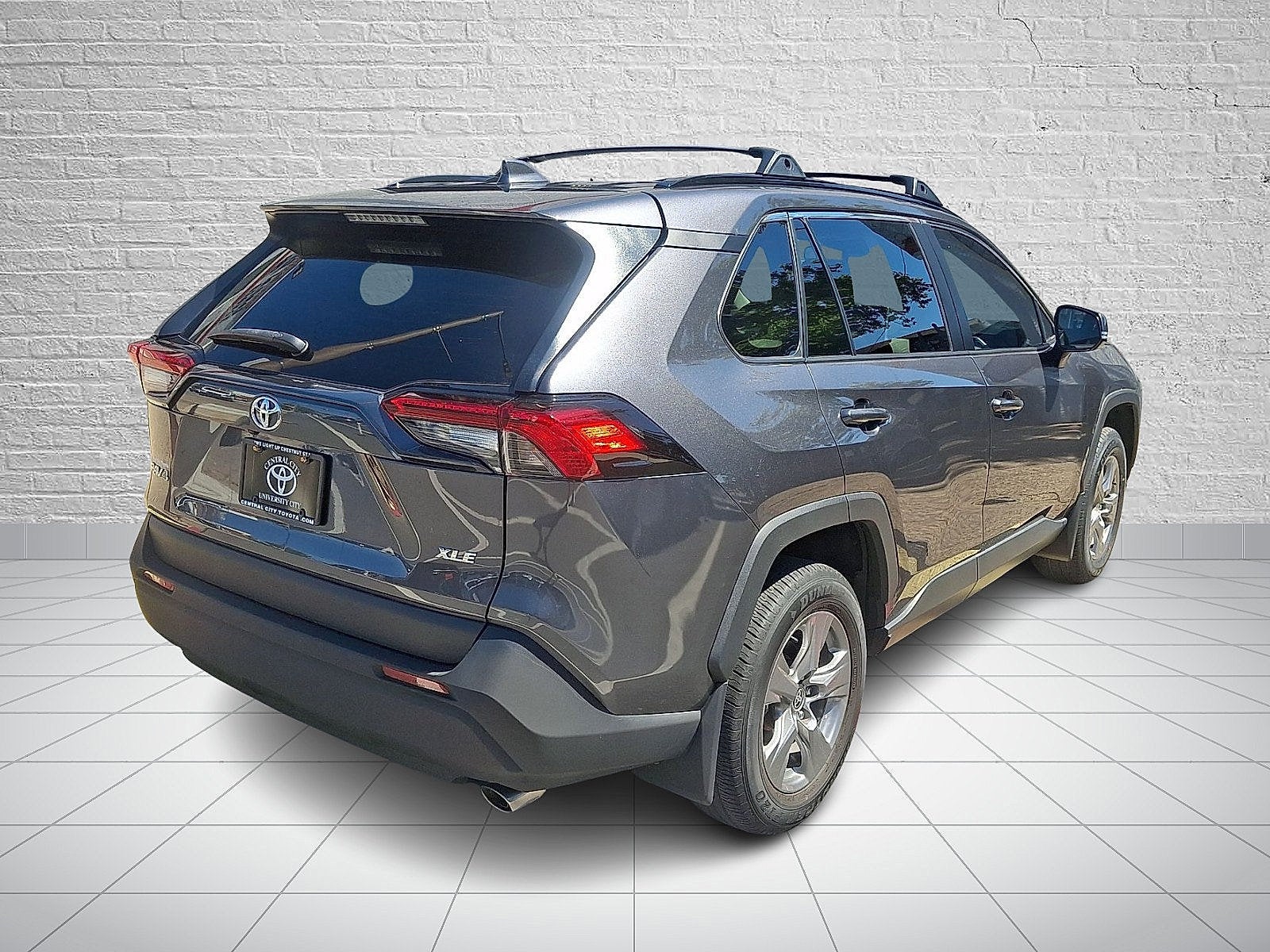 2024 Toyota RAV4 XLE - Photo 6