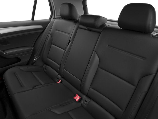 2016 Volkswagen Golf TSI SE