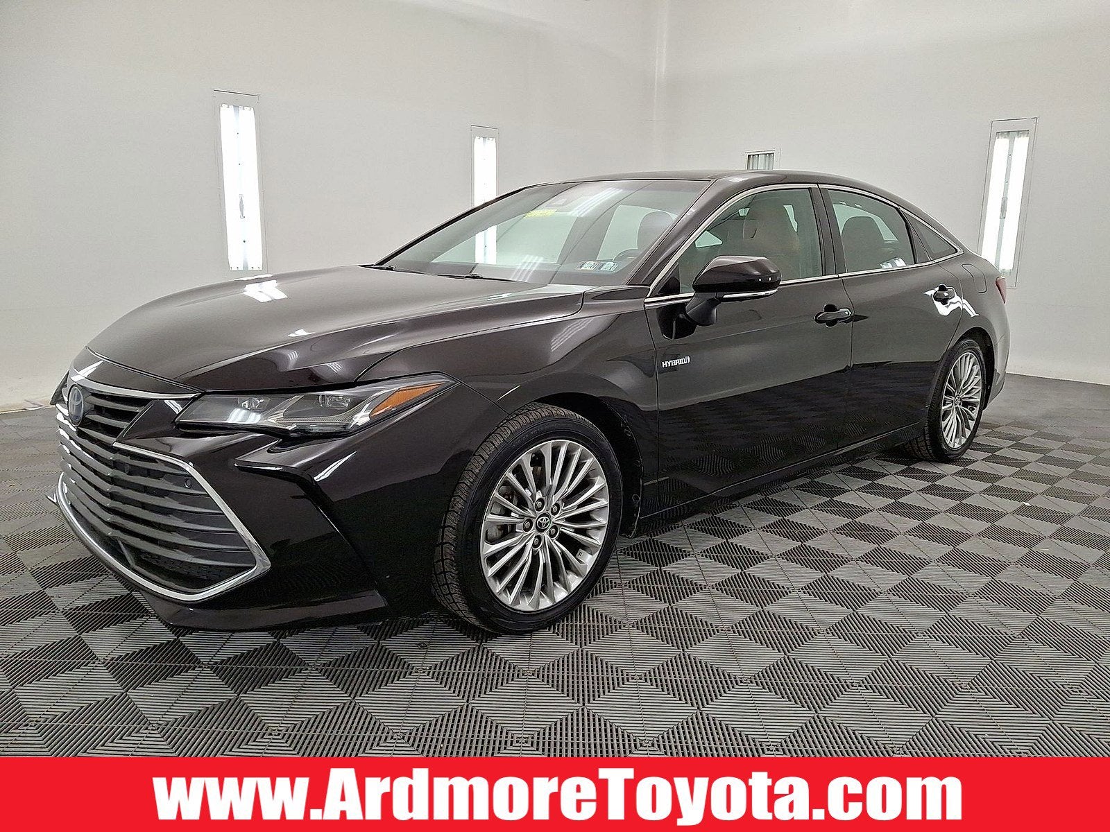 2019 Toyota Avalon Hybrid Limited