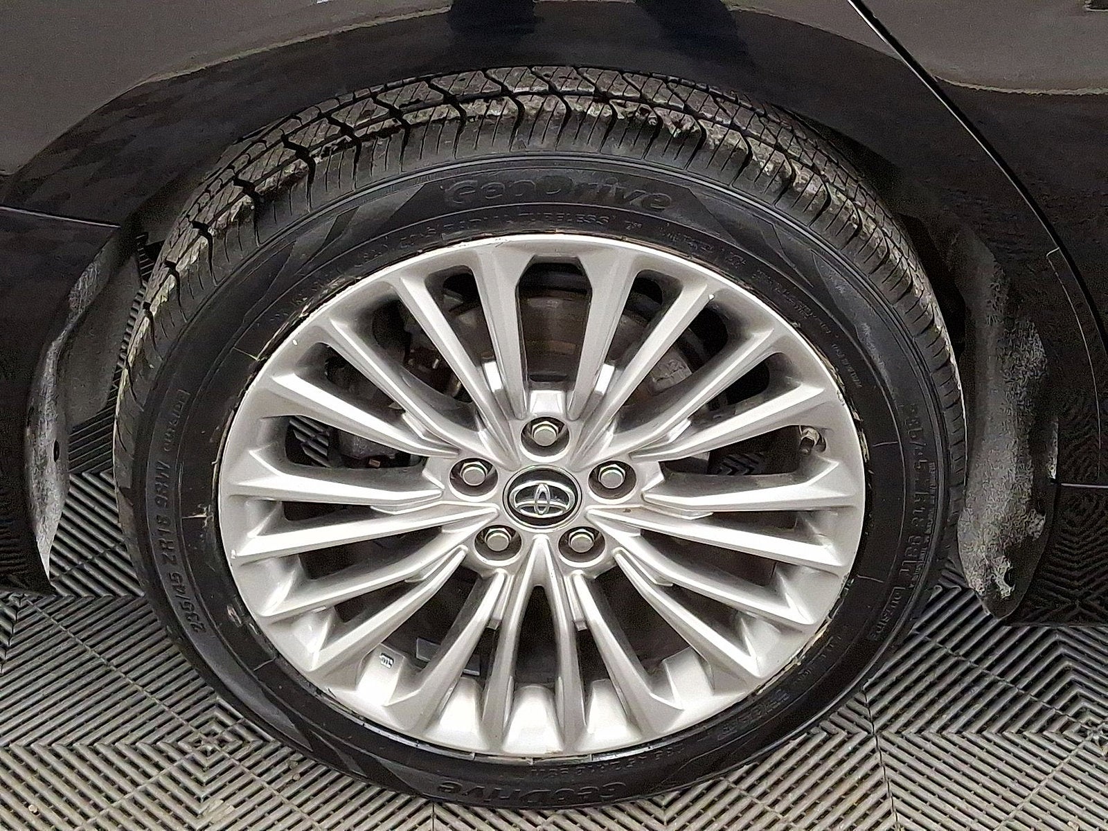 2019 Toyota Avalon Hybrid Limited