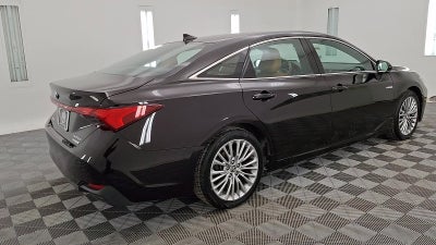 2019 Toyota Avalon Hybrid Limited