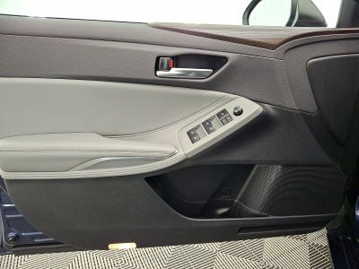 2019 Toyota Avalon Hybrid XLE