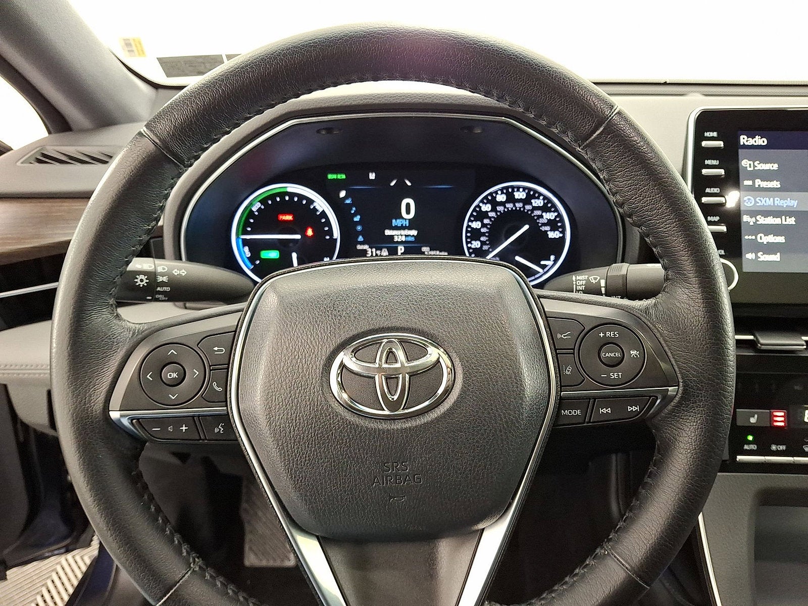 2019 Toyota Avalon Hybrid XLE