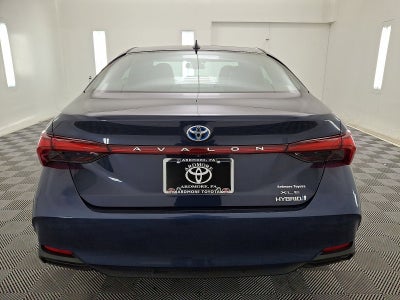 2019 Toyota Avalon Hybrid XLE