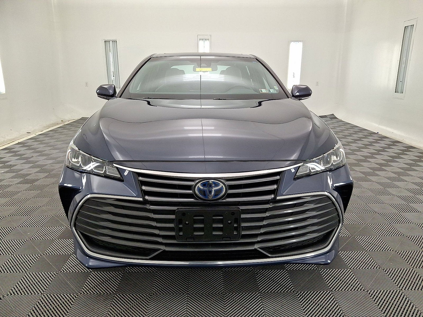 2019 Toyota Avalon Hybrid XLE