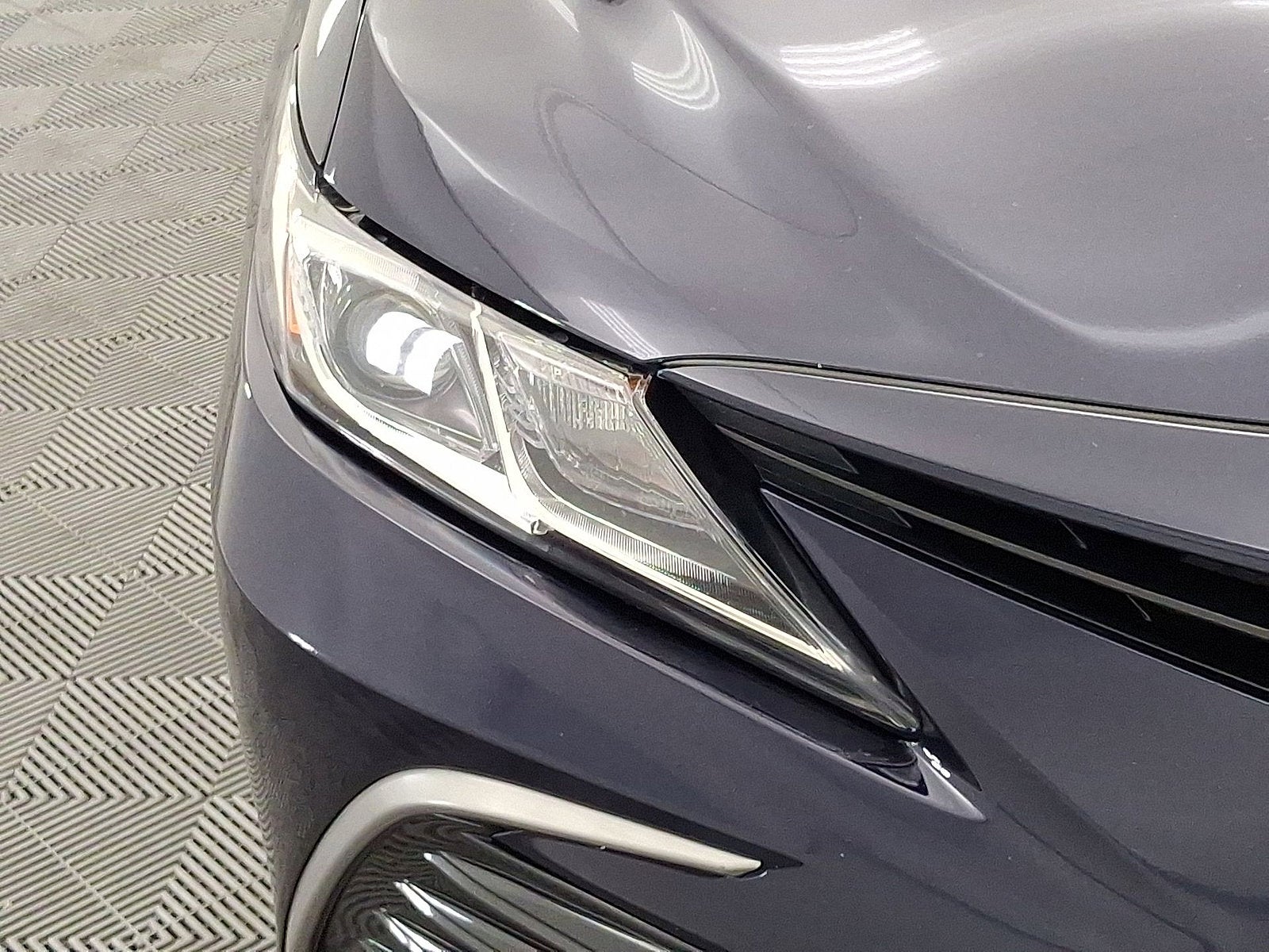 2021 Toyota Camry Hybrid LE
