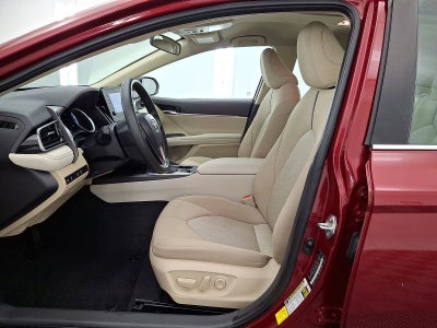 2022 Toyota Camry Hybrid LE