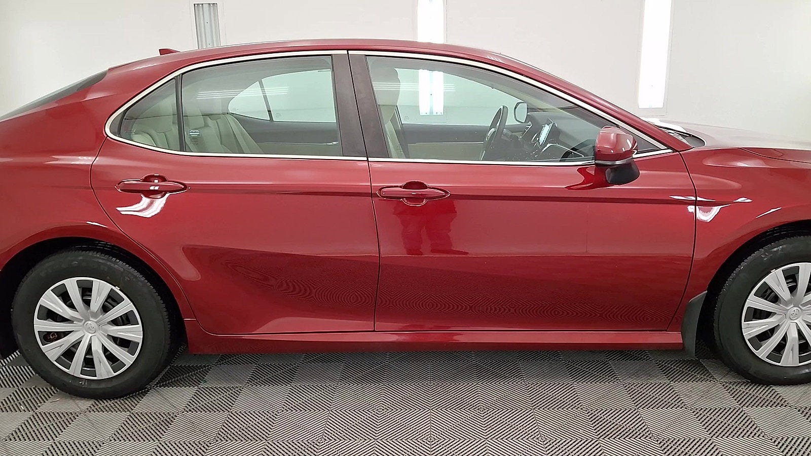 2022 Toyota Camry Hybrid LE