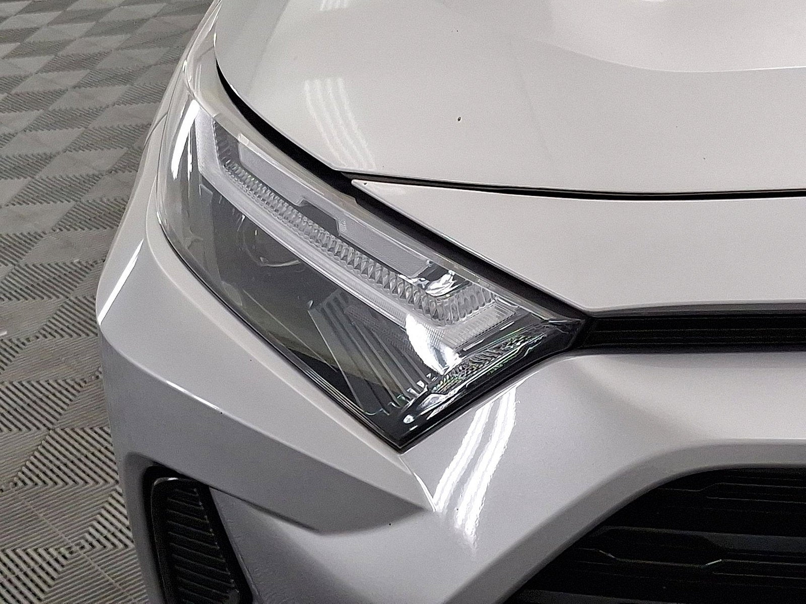 2023 Toyota RAV4 Hybrid SE