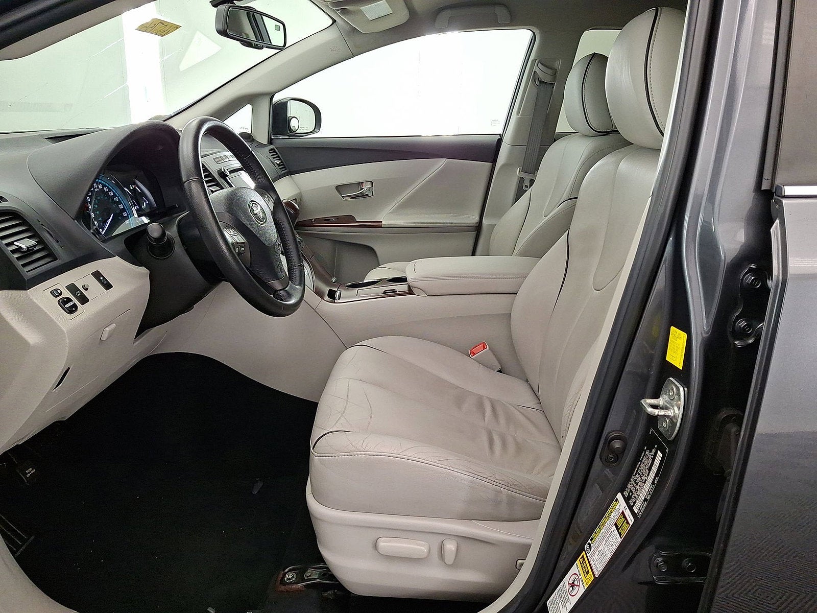 2011 Toyota Venza base with pkgs