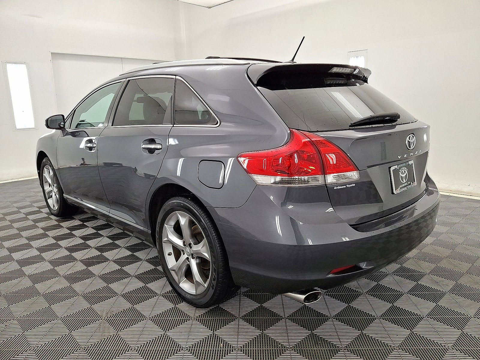 2011 Toyota Venza base with pkgs