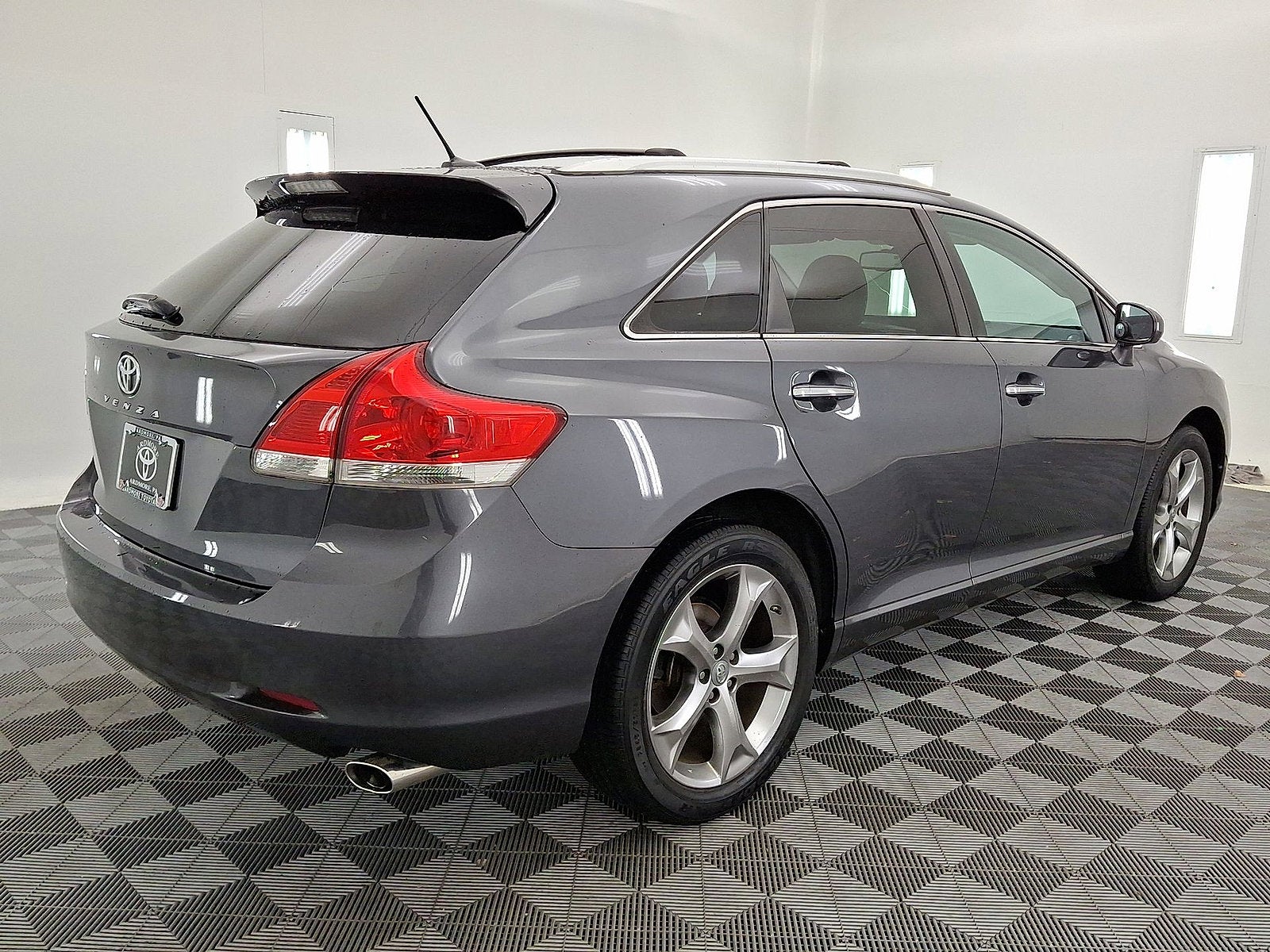 2011 Toyota Venza base with pkgs