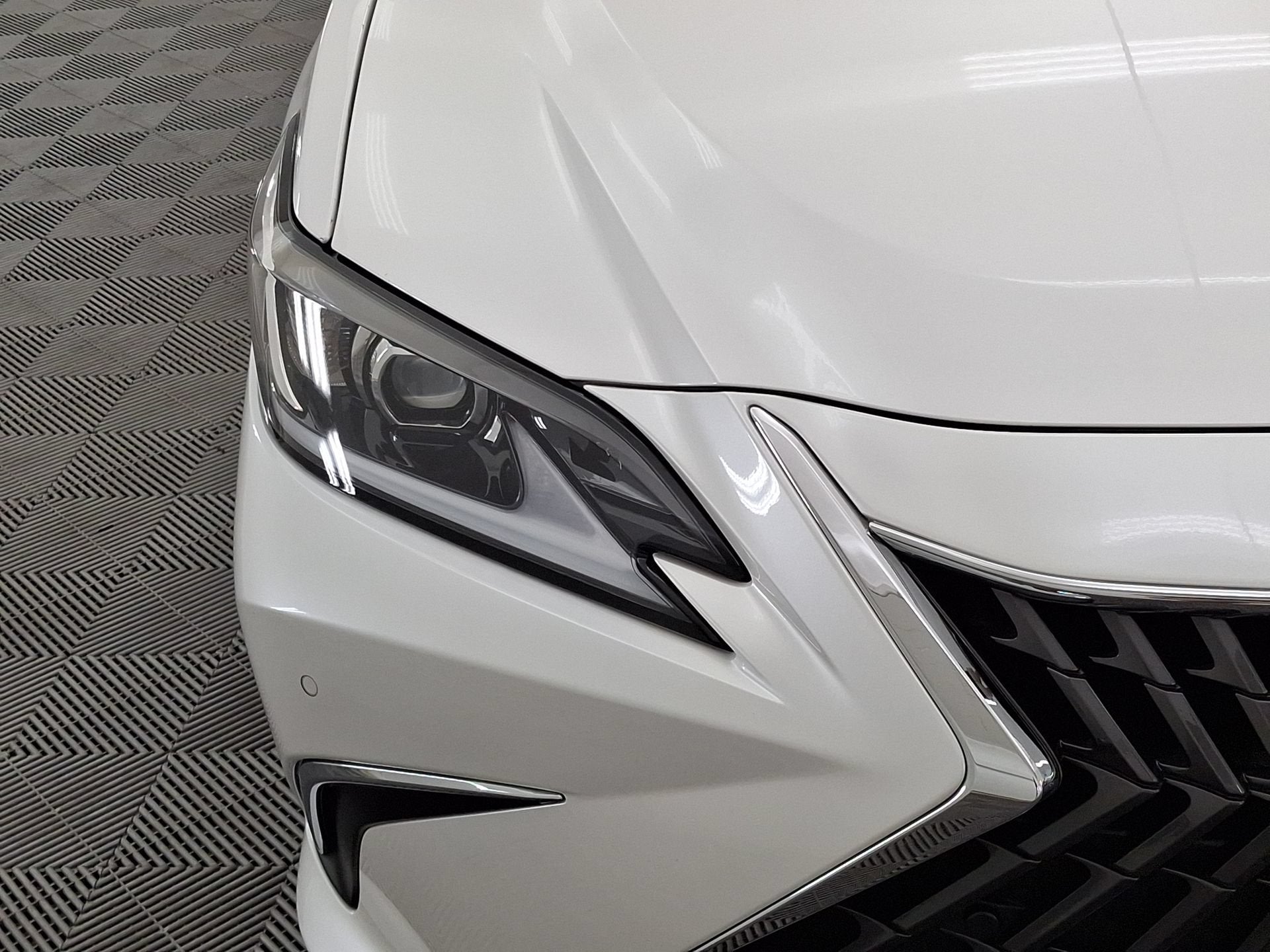 2022 Lexus ES 300h ES 300h Luxury