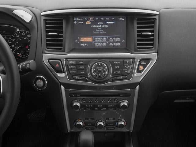 2017 Nissan Pathfinder SL
