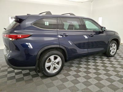 2022 Toyota Highlander LE