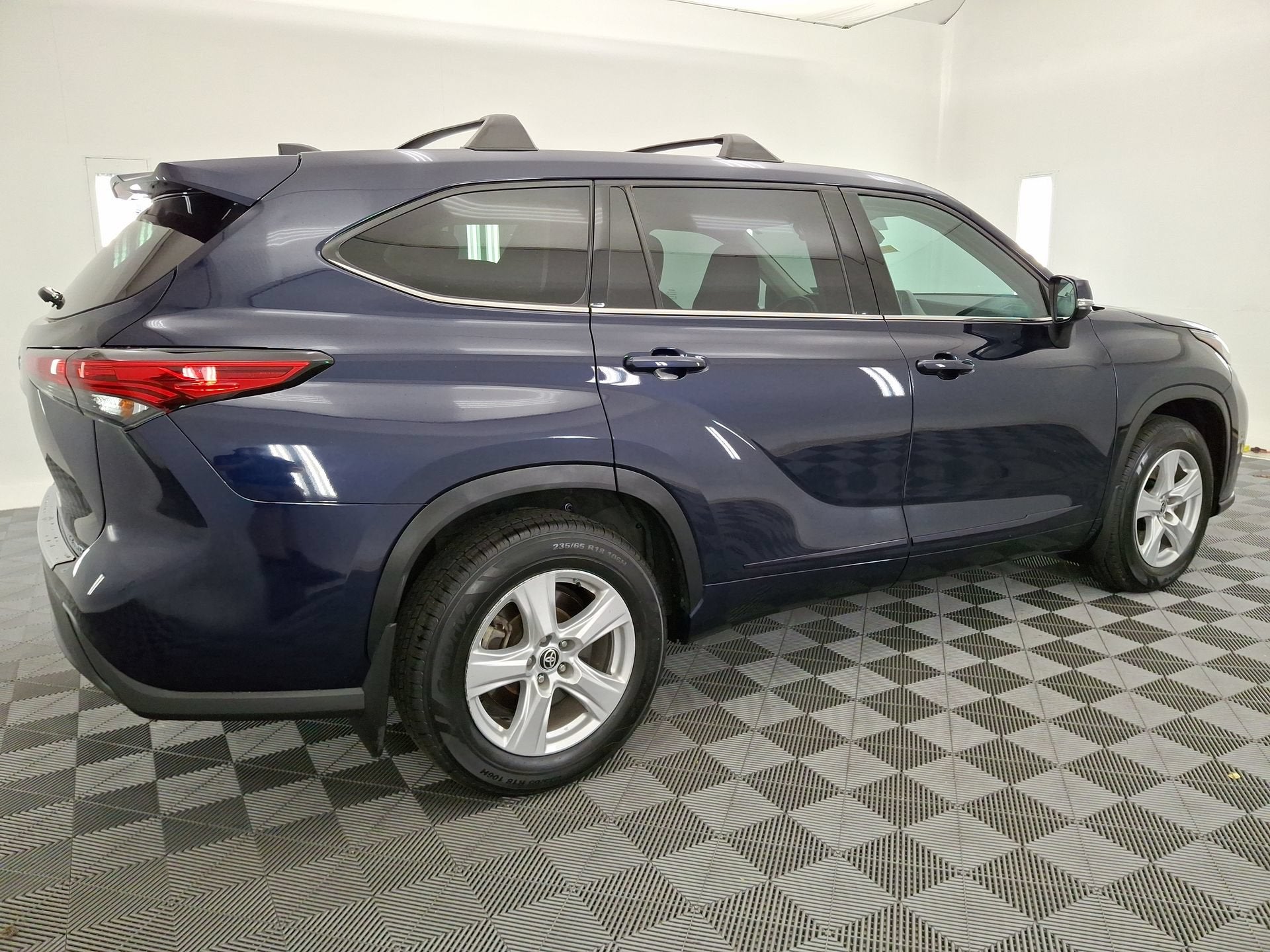 2022 Toyota Highlander LE
