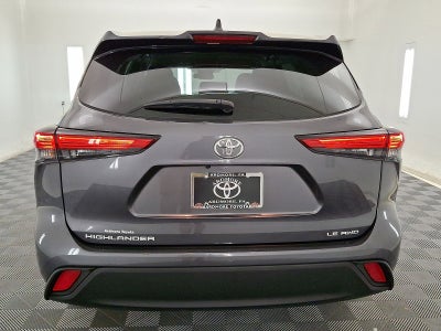 2022 Toyota Highlander LE