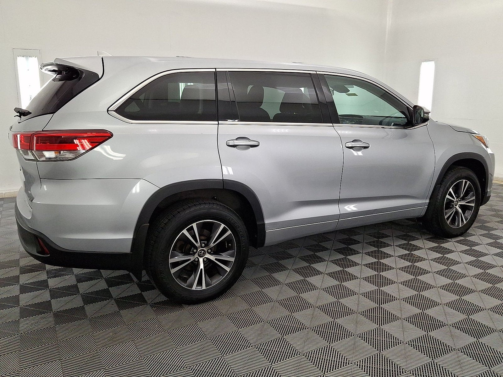 2017 Toyota Highlander LE