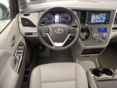 2019 Toyota Sienna XLE Premium