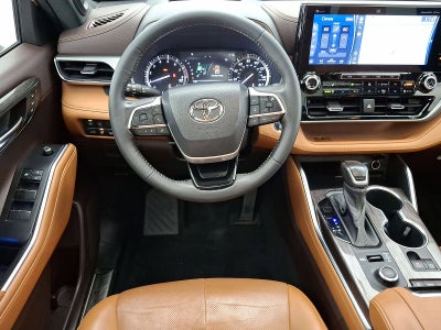 2022 Toyota Highlander Platinum