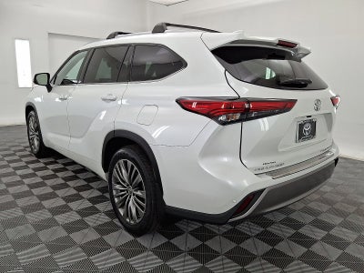 2022 Toyota Highlander Platinum