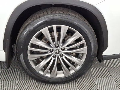 2022 Toyota Highlander Platinum