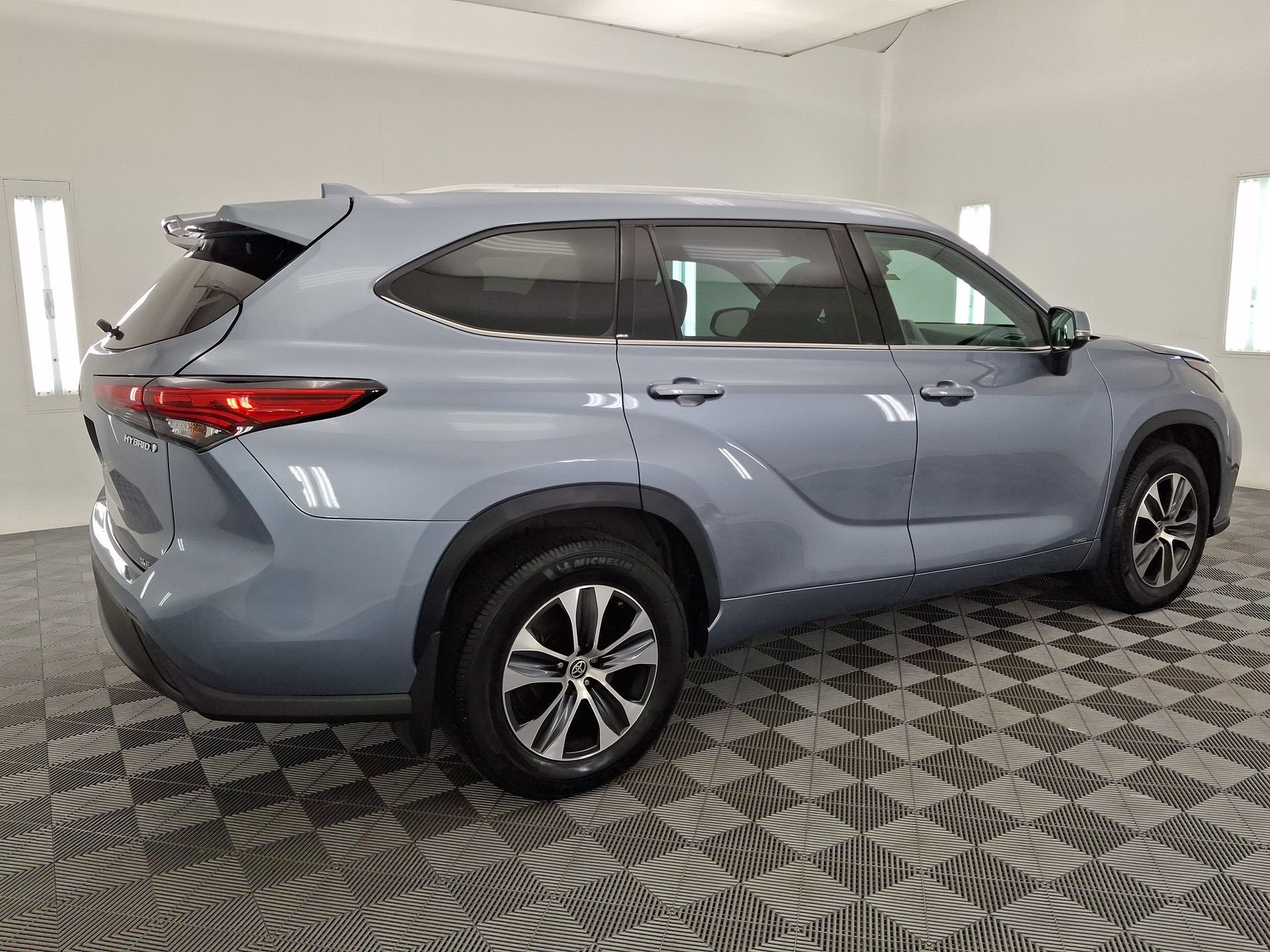 2021 Toyota Highlander Hybrid XLE