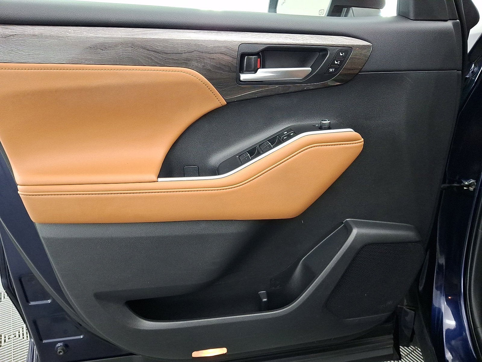 2024 Toyota Highlander Platinum