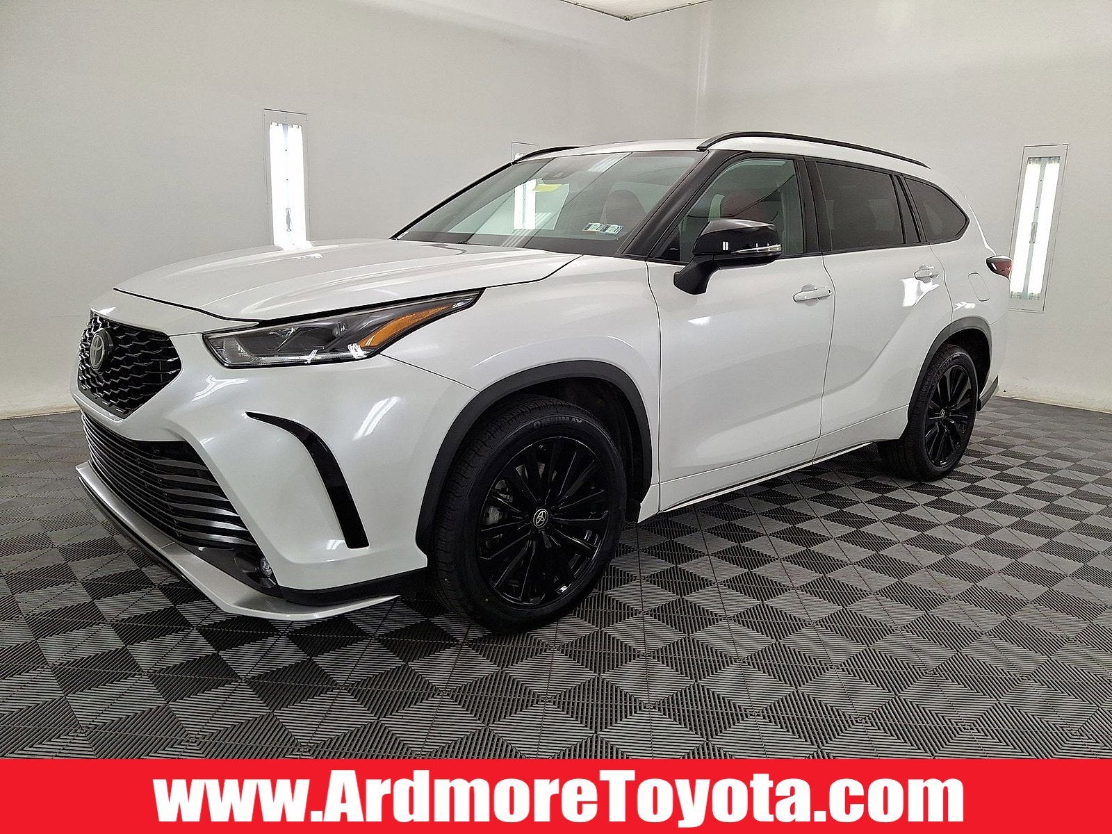 2024 Toyota Highlander XSE