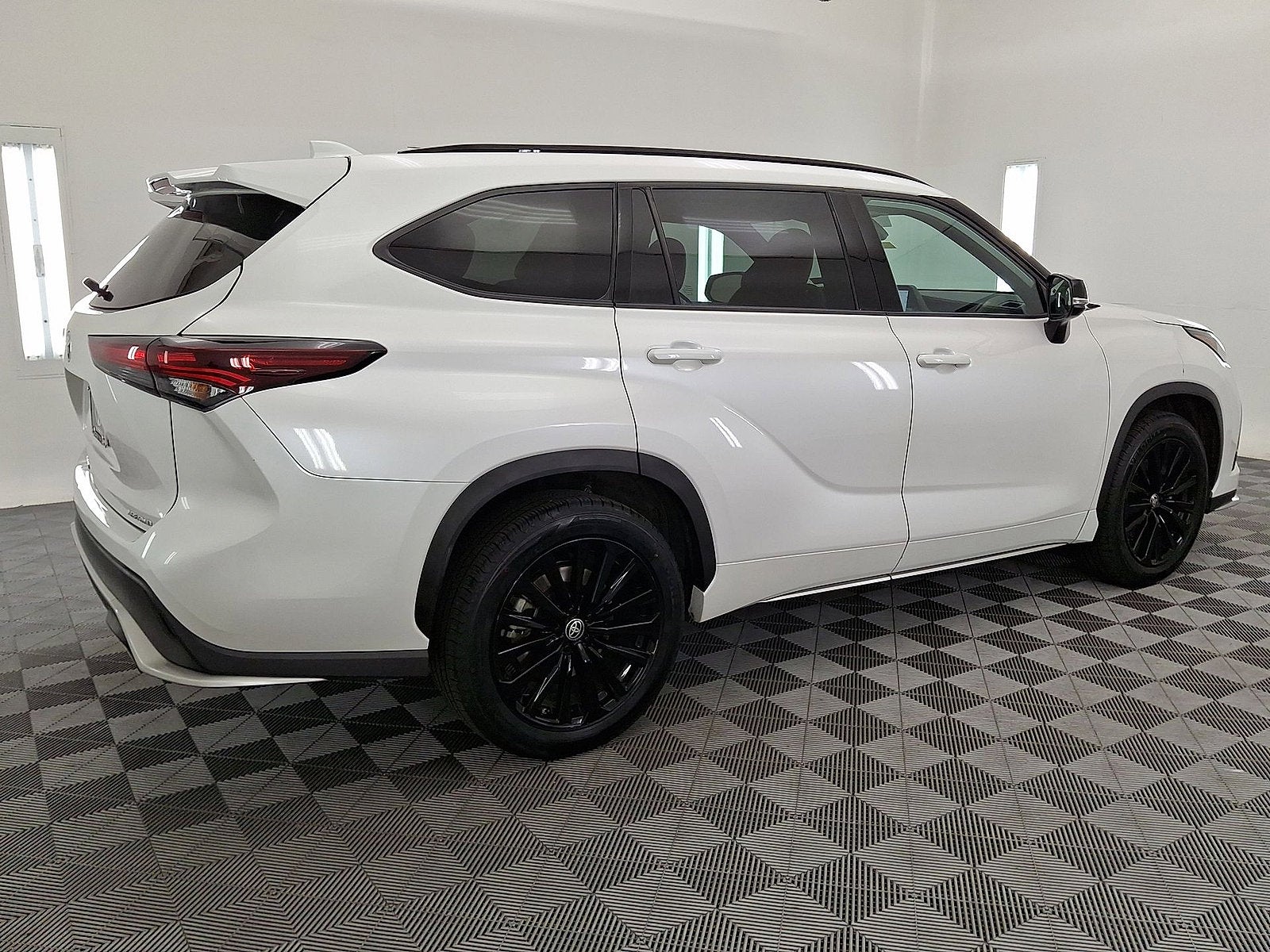 2024 Toyota Highlander XSE