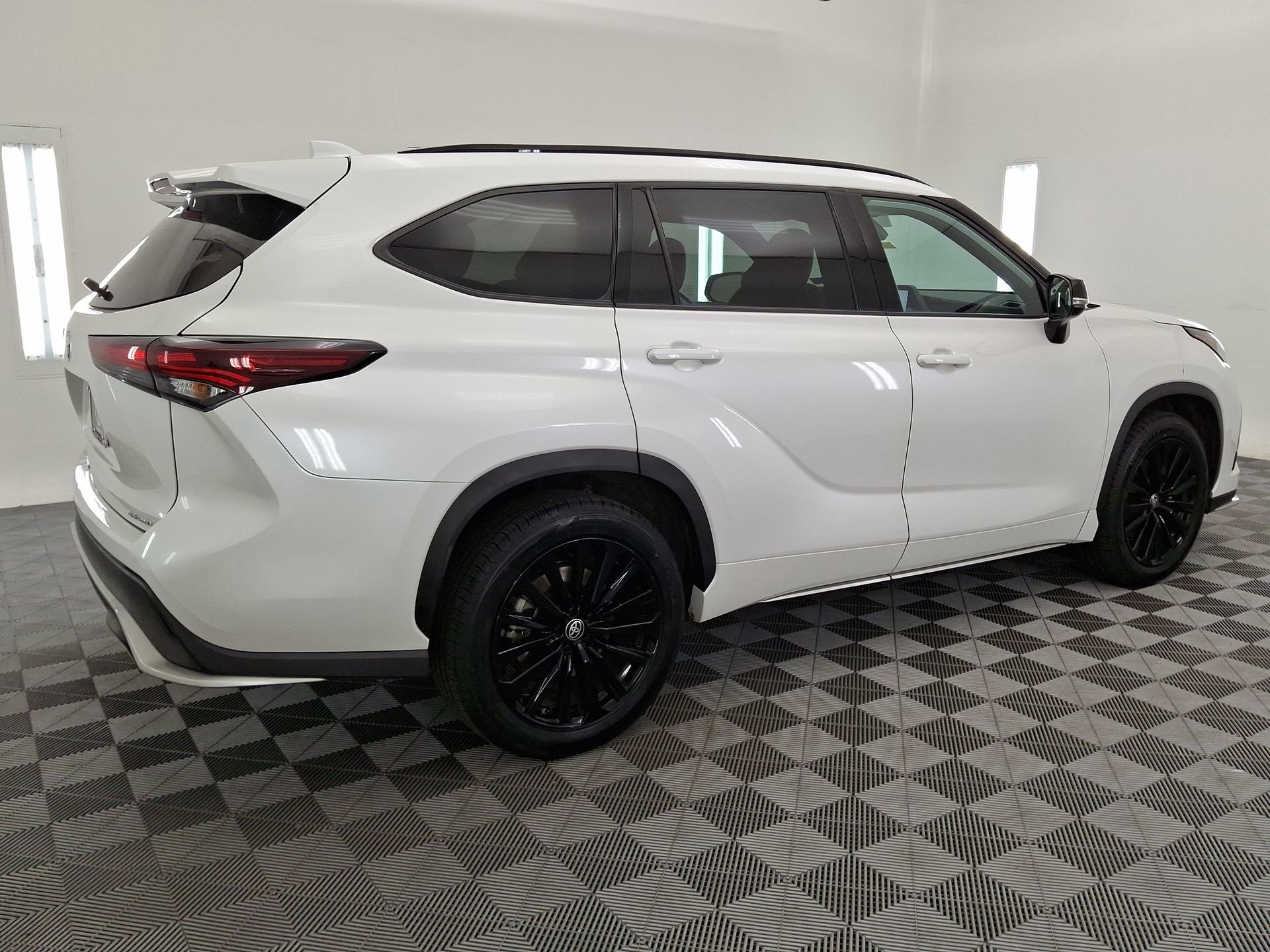 2024 Toyota Highlander XSE