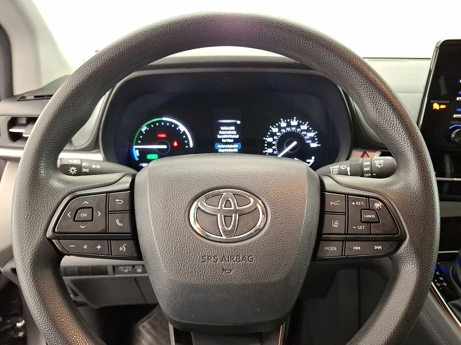2024 Toyota Sienna LE