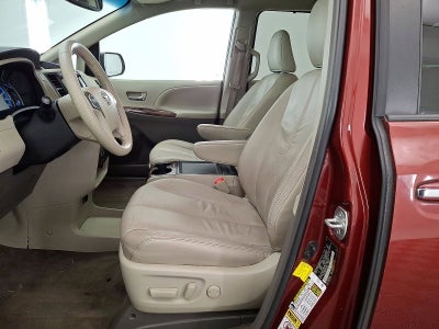 2012 Toyota Sienna XLE