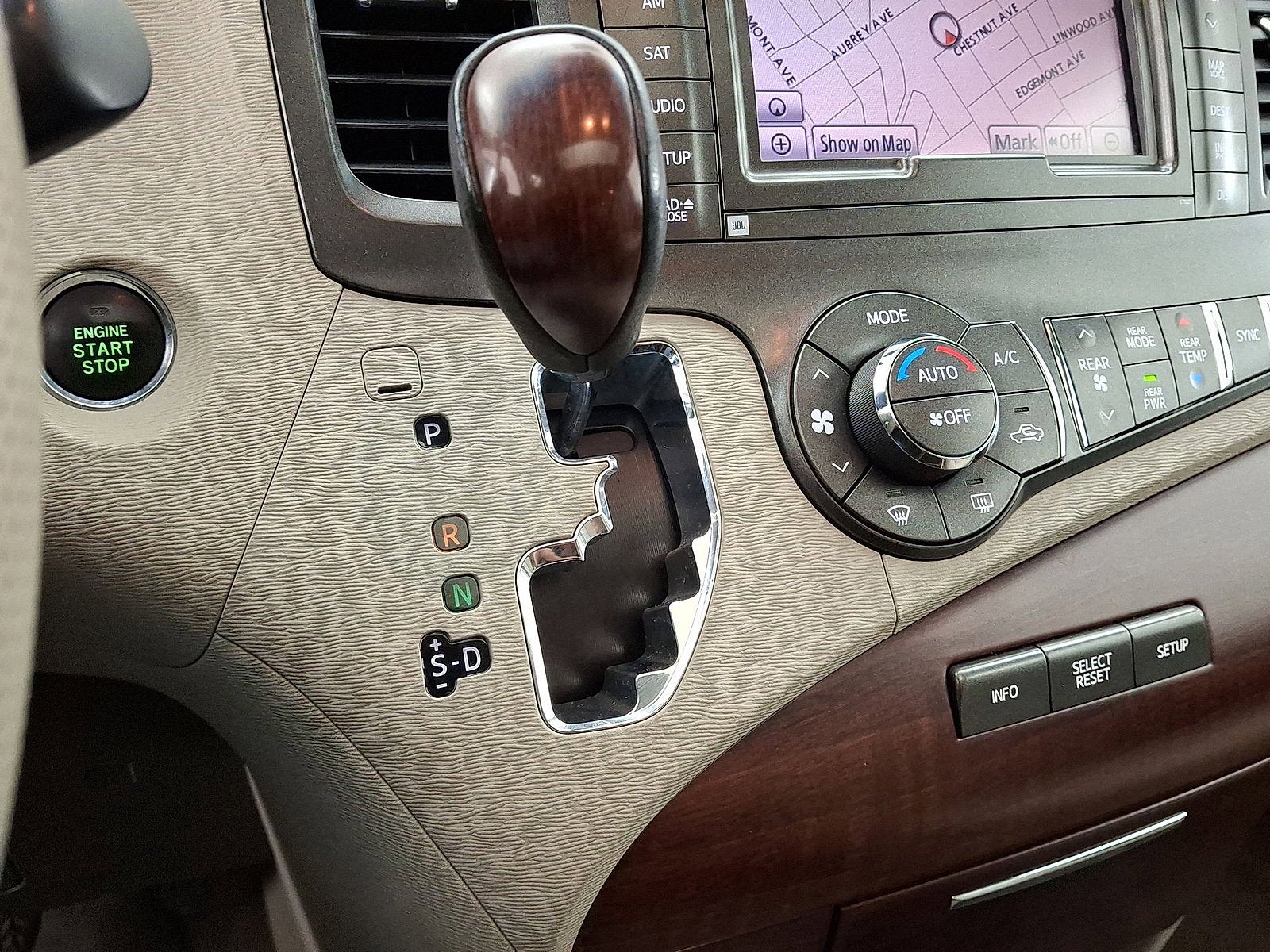 2012 Toyota Sienna XLE