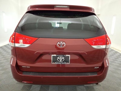2012 Toyota Sienna XLE