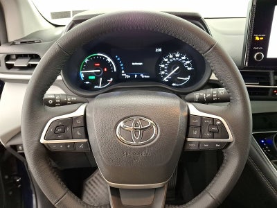 2025 Toyota Sienna XLE