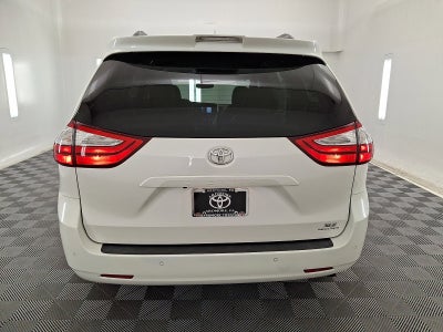 2019 Toyota Sienna XLE