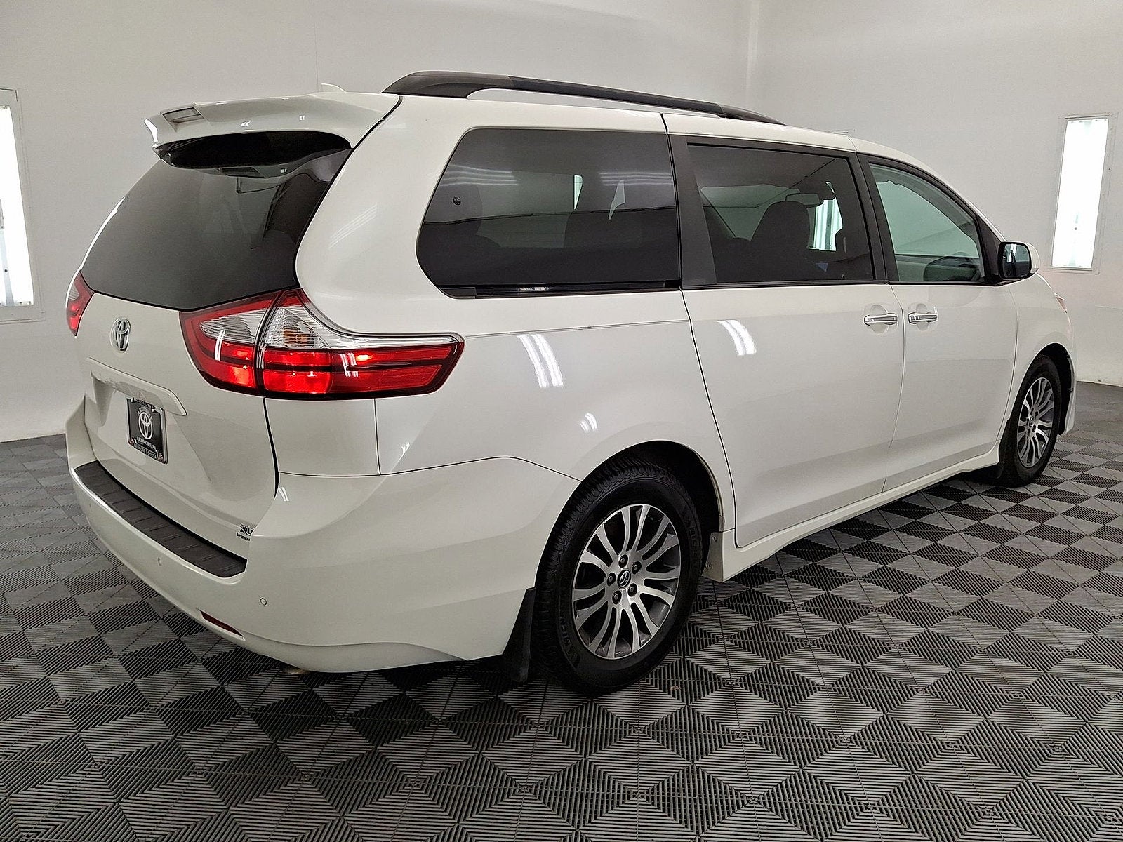 2019 Toyota Sienna XLE